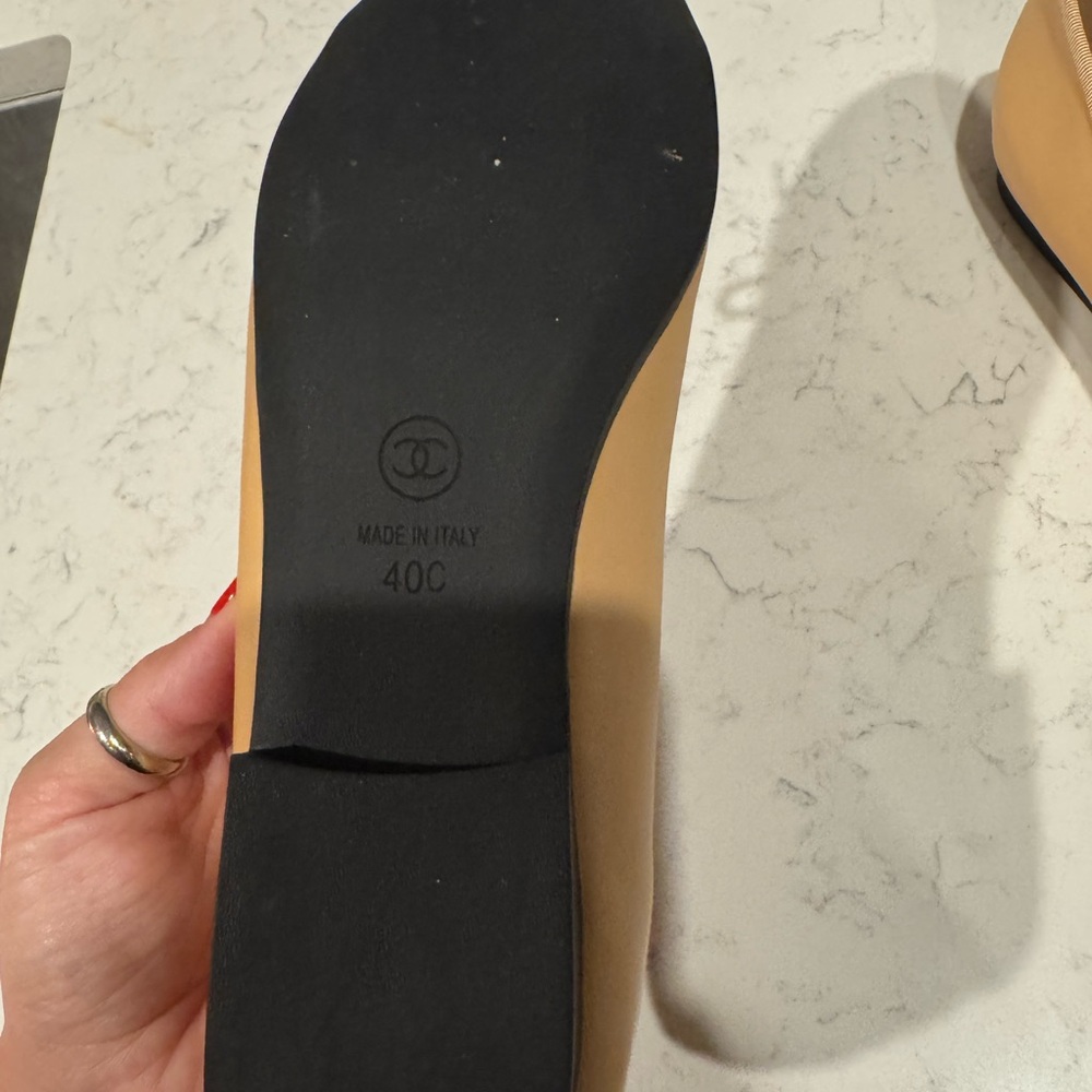 CHANEL Ballet Flats Womens Size 40 Black beige Cap Toe CC Logo Classic 
size 9 - Picture 5 of 5